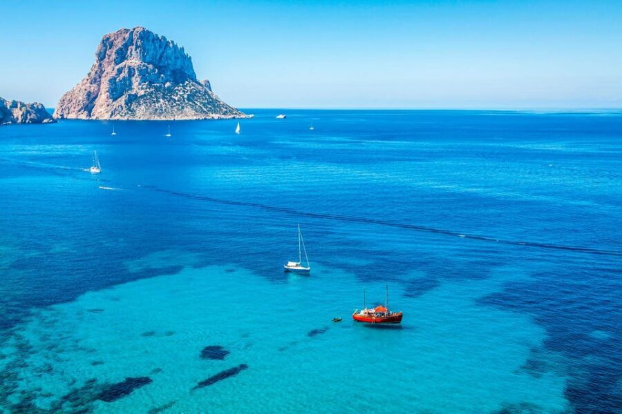 Ibiza: Private SpeedBoat to Es Vedra & Atlantis + Snorkel - The Sa Pedrera de Cala d’Hort Photo Stop: A 10-Minute Moment With Big Views