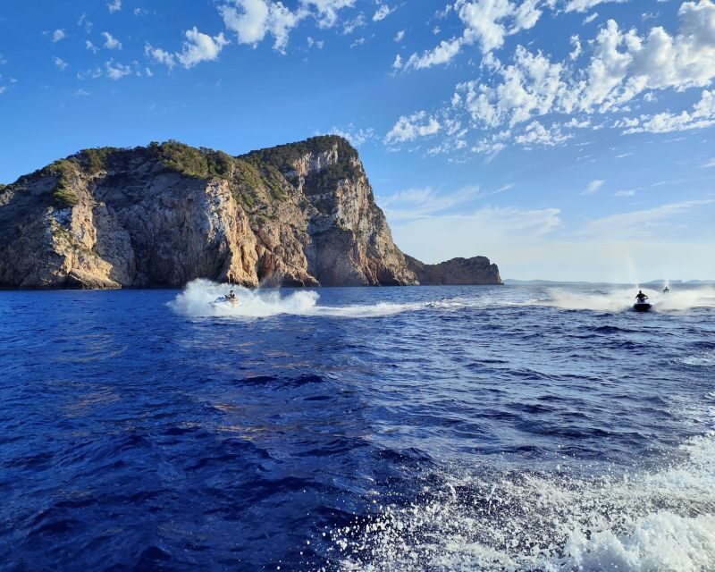 Jet Ski Tour to Cala Albarca from San Antonio - San Antonio meeting point: the big Yamaha flag moment