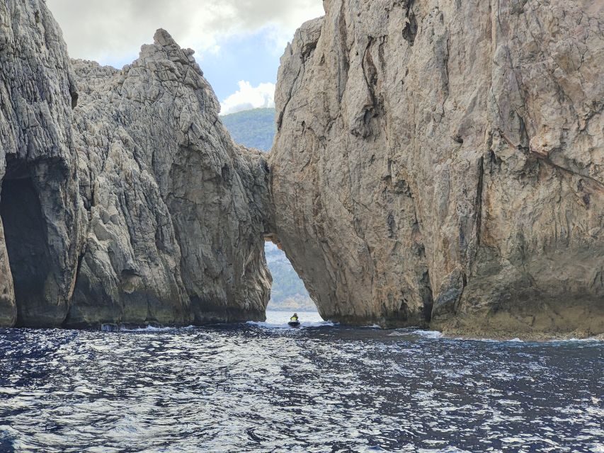 Jet Ski Tour to Cala Albarca from San Antonio - Yamaha VX setup, safety briefing, and quick practice